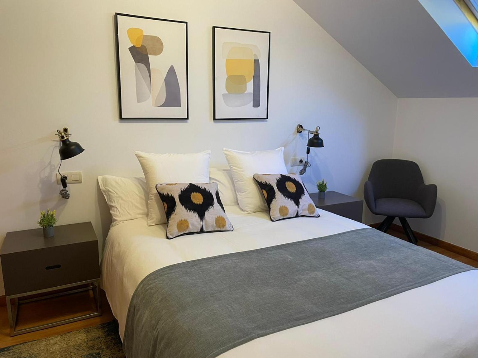 Apartamentos Ciudad Santiago Σαντιάγο ντε Κομποστέλα Δωμάτιο φωτογραφία