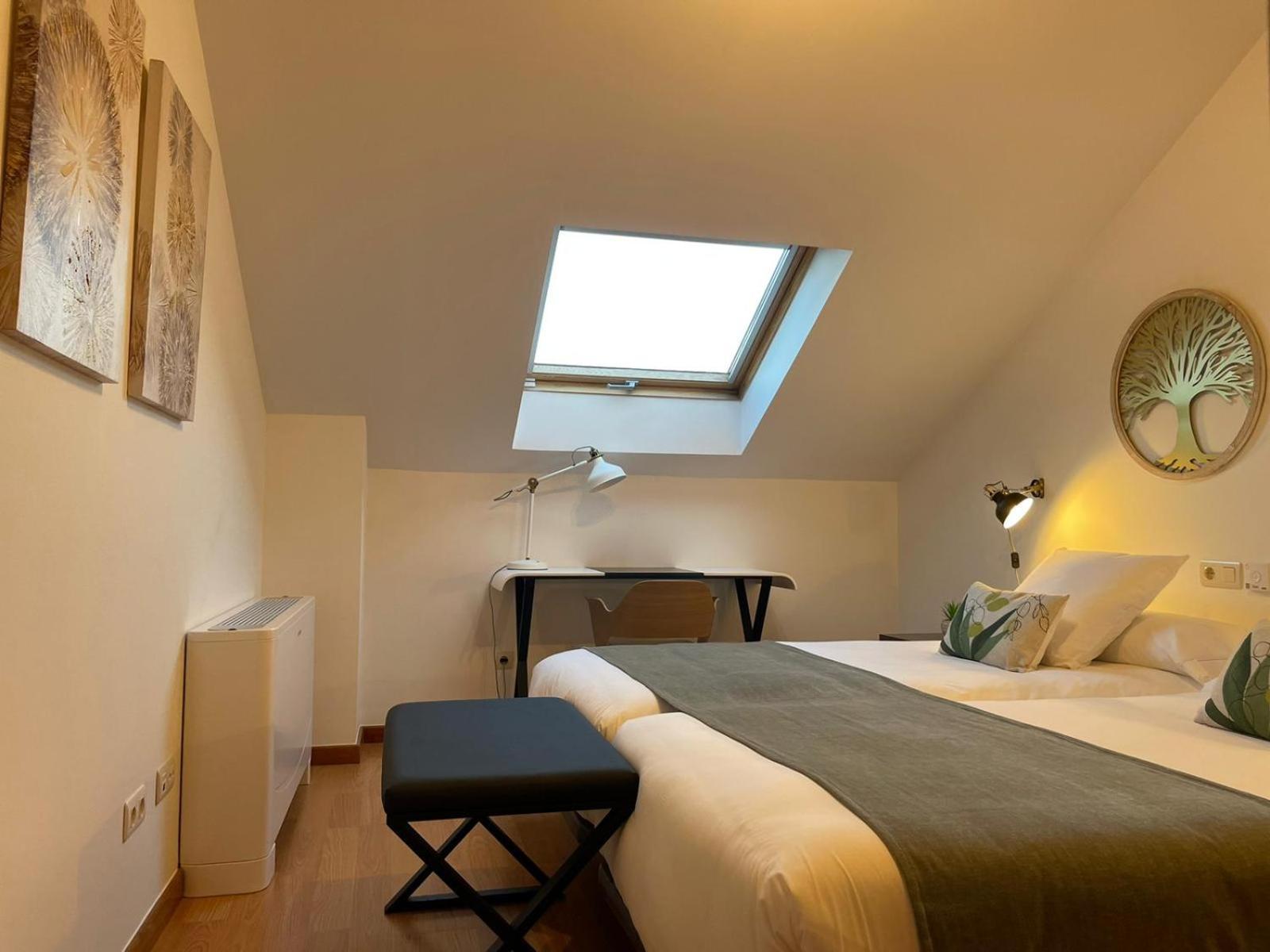 Apartamentos Ciudad Santiago Σαντιάγο ντε Κομποστέλα Δωμάτιο φωτογραφία