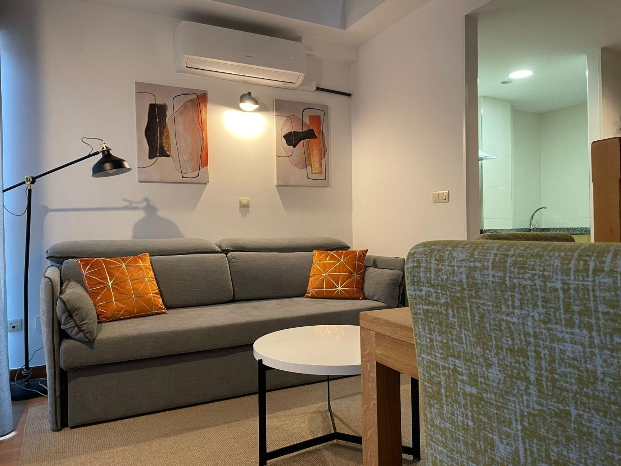 Apartamentos Ciudad Santiago Σαντιάγο ντε Κομποστέλα Εξωτερικό φωτογραφία